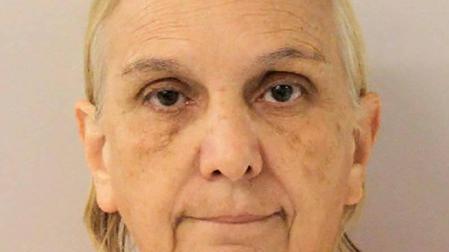Detenida por presunto abuso sexual una exentrenadora que trabajó con Larry Nassar