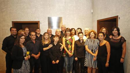 Una placa para reconocer los 100 años de los Amigos del Arte