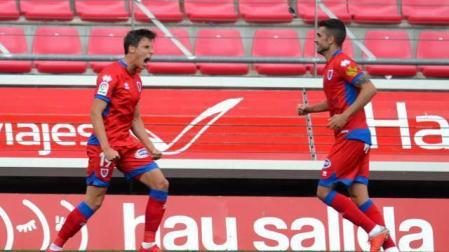 Un gol de penalti de Guillermo otorga la primera victoria al Numancia