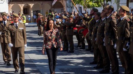 Robles dice que se han sacado las cosas "de quicio" en la polémica sobre armas