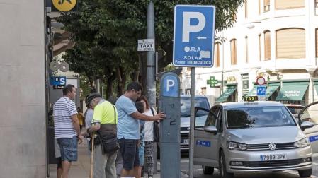 El comercio de Estella pide que no se multe por igual tras suprimir la zona azul