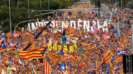 Multitudinaria manifestación de la Diada a favor de la república y los presos