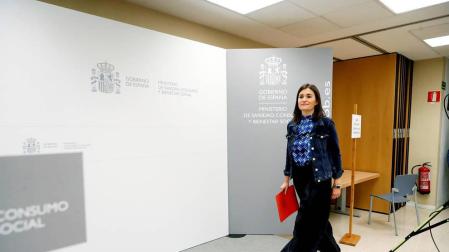 La ministra Montón anuncia su dimisión por el escándalo del máster