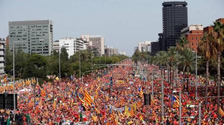 Multitudinaria manifestación de la Diada a favor de la república y los presos