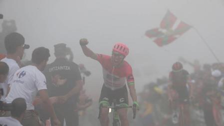 El canadiense Woods estrena el Monte Oiz y Valverde se acerca a Yates
