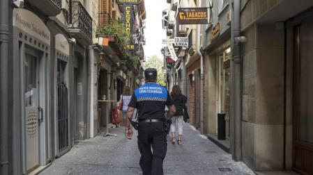 Leoz busca otro jefe de Policía en Estella entre las reacciones del resto de grupos