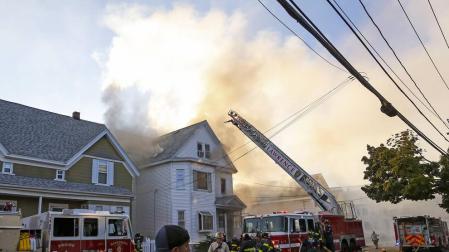 Una decenas de explosiones de gas en Boston causan un muerto y 12 heridos
