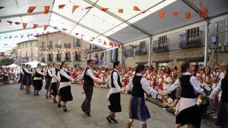 Olite entra en el ecuador de sus fiestas celebrando el Día de la Merindad