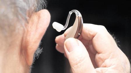 Más de 120.000 personas tienen problemas de audición en Navarra