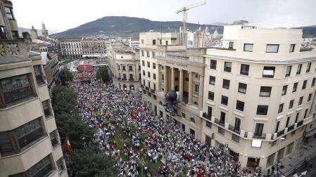 Fotos de la manifestación contra la política lingüística del Gobierno de Navarra celebrada este sábado en Pamplona.