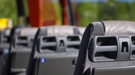 Una pasajera consigue parar un autobús tras perder el conocimiento el conductor