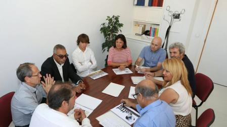 El Ayuntamiento se reúne con la base de transportes de los campamentos saharauis