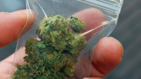 Denunciado por llevar droga en un parque infantil de Pamplona donde había menores