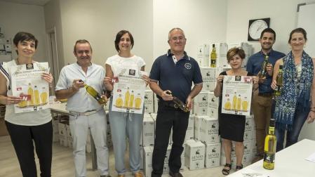 Los comerciantes de Estella sortean desde este jueves 1.100 botellas de aceite de Mendía
