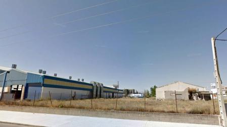 Hallados los cuerpos de dos hombres en la nave incendiada de Manzanares