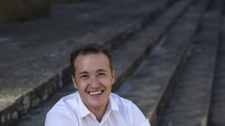 Luis Campos Iturralde: “Un debate ocupado en tesis y másteres y no en los retos del país refleja el bajo nivel político”