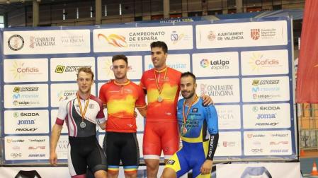 Tres podios navarros en el Nacional de pista