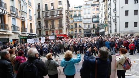 Una manifestación reivindica en Pamplona un sistema propio de pensiones para Navarra