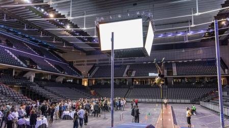 Grupompleo estrenó el Arena con un acto privado