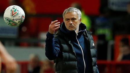 Mourinho quita la capitanía a Pogba pese a no haber "en absoluto problemas"