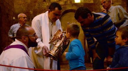 San Miguel vuelve a reunir a cientos de fieles en su santuario de Aralar