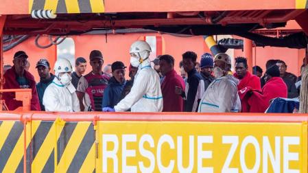 Rescatan a 56 inmigrantes llegados a bordo de 5 pateras a las costas de Murcia