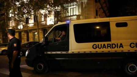 La juez envía a prisión a los líderes de ANC y Òmnium por promover el asedio a la Guardia Civil