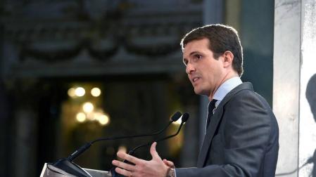 Casado insta a Sánchez a someterse a una cuestión de confianza
