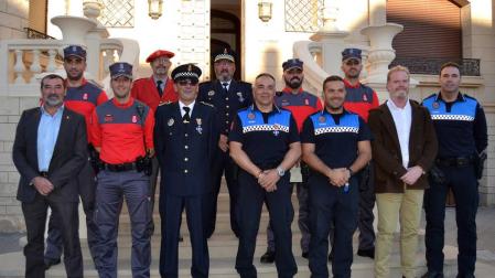 Homenaje en San Adrián a tres policías locales y cuatro forales