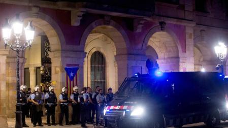 El director de los Mossos dice que había suficientes efectivos en el Parlament