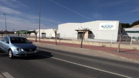 Imagen exterior de la nave de la empresa Gelagri de Milagro. NURIA G. LANDA