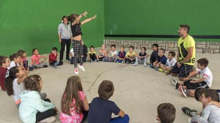 El multideporte se estrena como nueva oferta en Estella con 83 escolares