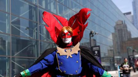 La locura por el cómic y la ficción se desató este jueves en la Gran Manzana en la primera de las cuatro jornadas del Comic Con de Nueva York, un evento que atrae de cientos de miles de seguidores, así como estrellas de la televisión y el cine y las principales editoriales y productoras del género.