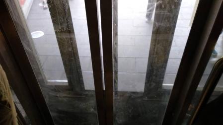 Un nuevo fallo deja atrapadas a 12 personas en el ascensor de Descalzos