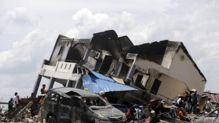 Indonesia dejará de buscar supervivientes de los terremotos y el tsunami