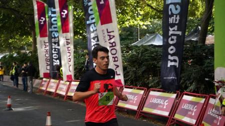 Imágenes de la V edición de la Carrera Solidaria Navarra que recauda fondos para Anfas