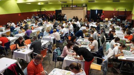 Una pareja de Obanos se lleva el Campeonato de Puzzles de Castejón