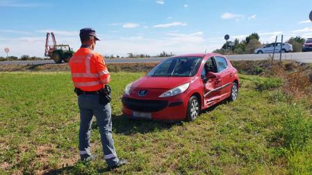 Investigados dos conductores circulando sin puntos en el carné en Buñuel