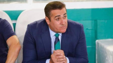 Sandoval (Córdoba), obligado a recomponer su defensa en El Sadar