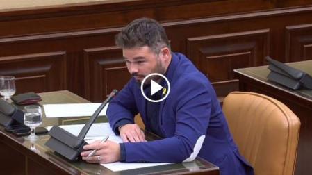 Rifirrafe entre Rufián y una una diputada del PP: él la llama "palmera" y ella, "imbécil"