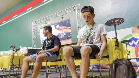 El cubo de Rubik, el juego más vendido del mundo, se juega en Labrit