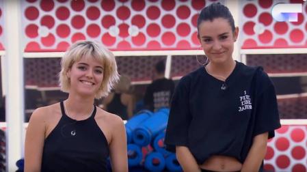 Natalia y Alba, 'explosivas' en el primer pase de micros con 'Toxic'