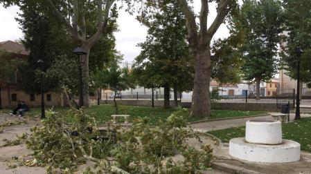 'Leslie' se rebaja a tormenta y entra por Zamora a 96 km/h