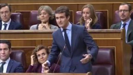 Casado acusa a Sánchez de "arruinar" el país y convertirse "en un plagio de Zapatero"