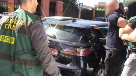 Cae un "lobo solitario" y falso diplomático que robaba coches en 20 segundos