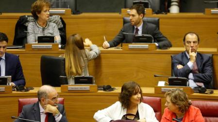 El Parlamento aprueba por unanimidad hacer efectivo el derecho a una vivienda digna