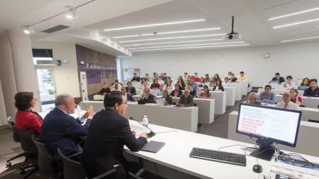 Manuel Aragón pide "consenso" y "calma social" para reformar la Constitución
