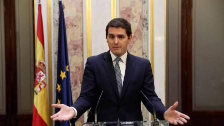 Nadal pide elecciones, Albert Rivera le apoya y en Twitter le recriminan su "incoherencia"