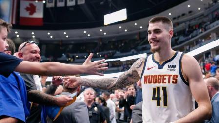 Juancho Hernangómez tumba a los Warriors con un tapón sobre la bocina