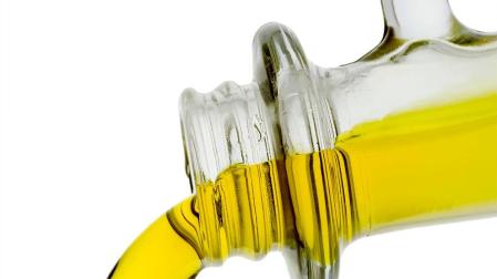 La OCU denuncia un fraude en 20 aceites de oliva virgen extra